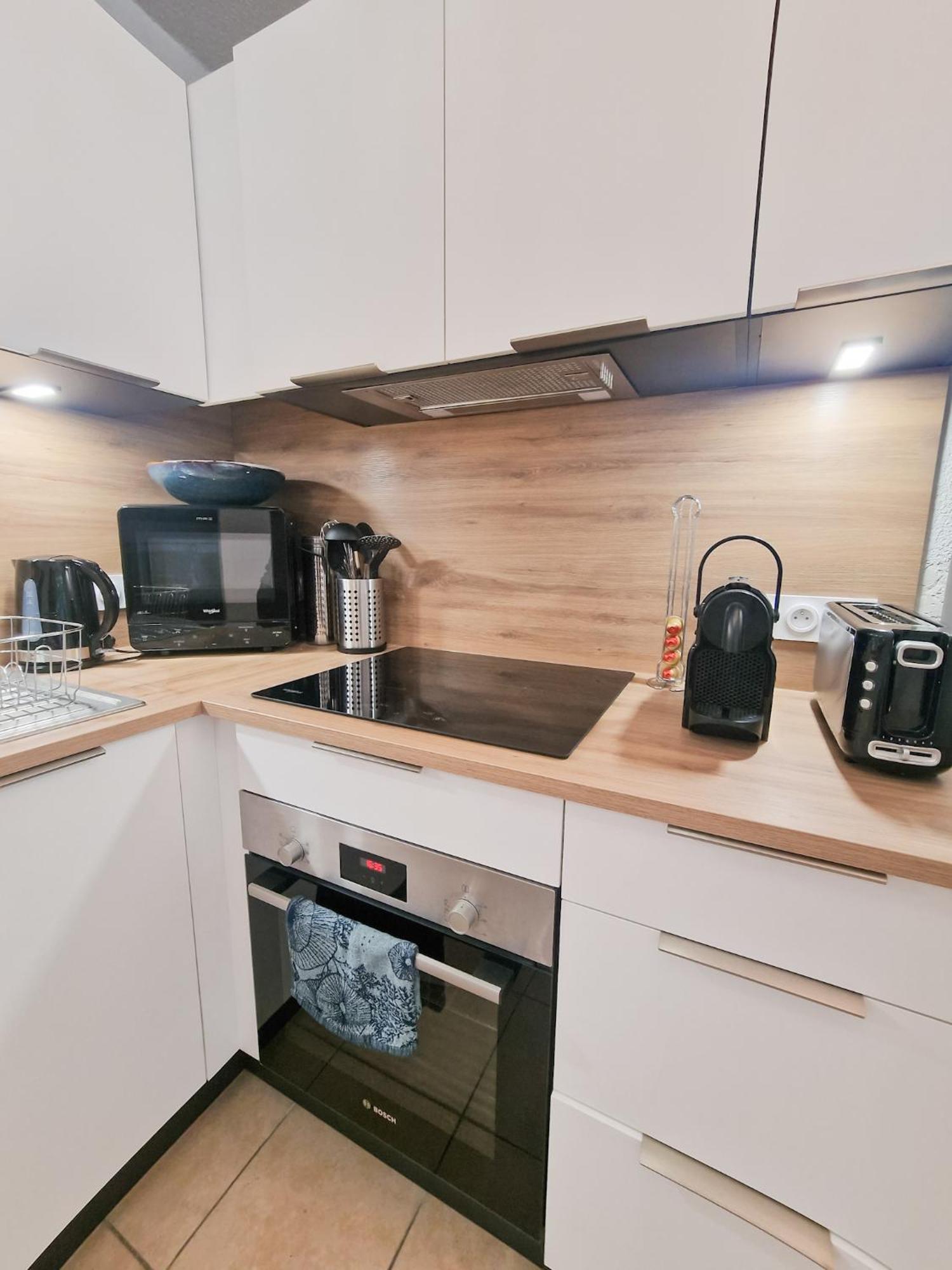 Regent Cote D'azur Air-conditioned, Pool, Garden & Parking * Villeneuve-Loubet