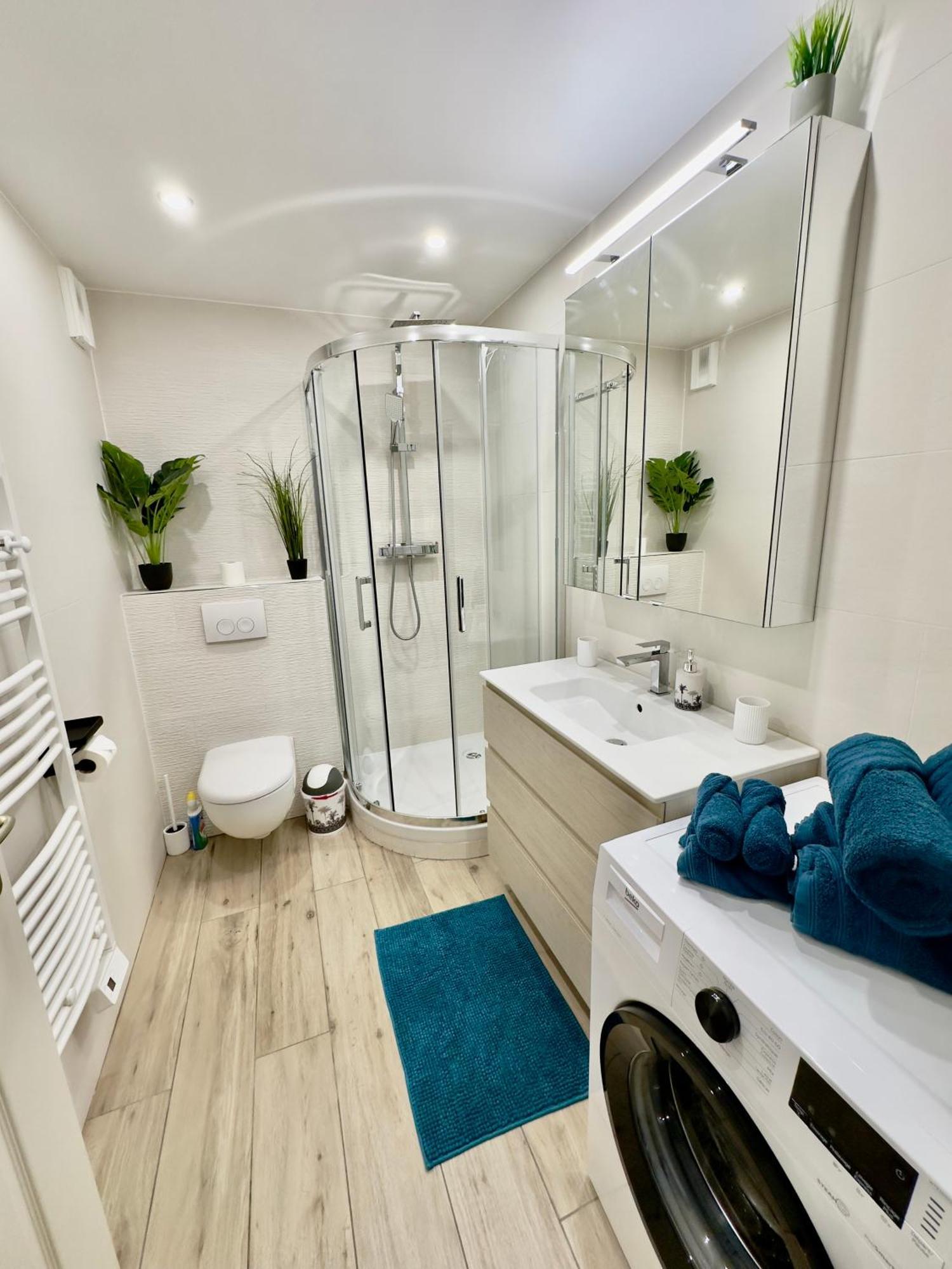 Regent Cote D'azur Air-conditioned, Pool, Garden & Parking *